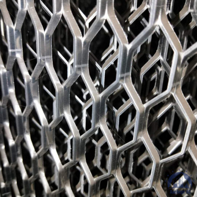 Алюминиевая декоративная просечно-вытяжная сетка 6х30х6,25 мм купить в Когалыме